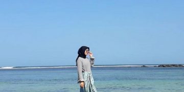 Pantai Ujung Genteng Sukabumi