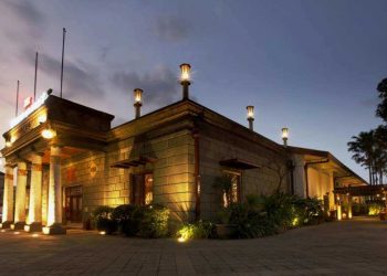 Wisata House of Sampoerna via Surabaya Roll Cake