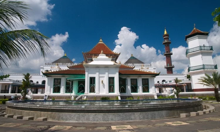 Wisata Religi Masjid Agung Sultan Mahmud Badaruddin I Palembang via Pegipegi