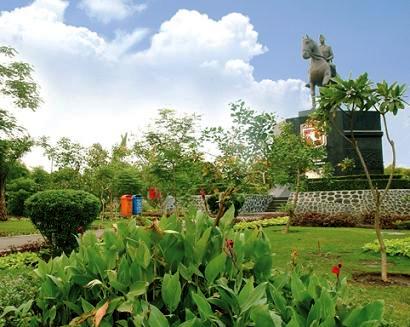 Wisata Taman Mayangkara di Surabaya