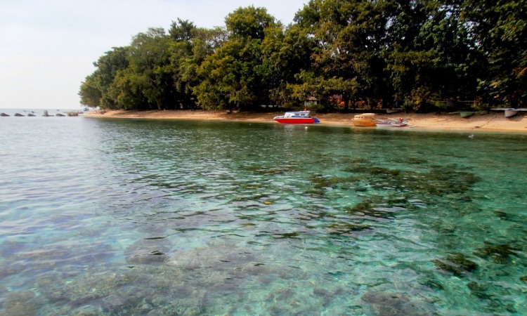 Destinasi Wisata Seru Pulau Siladen di Manado via Ardiyanta