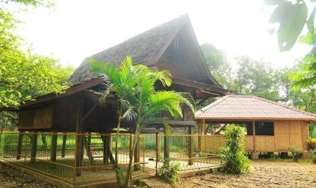 Objek Wisata Sejarah Saung Ranggon di Bekasi
