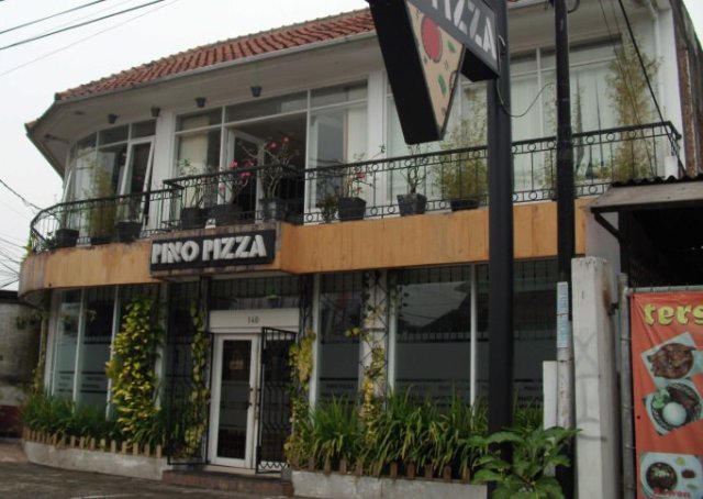 Pino Pizza Bandung