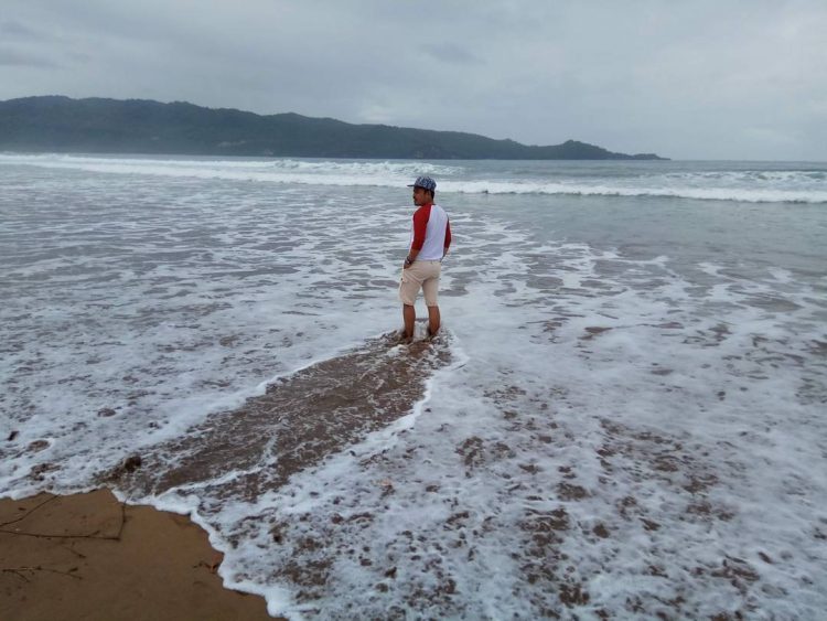 Tempat Wisata Keren Pantai Teleng Ria di Pacitan via Instagram.com @mcadilfery