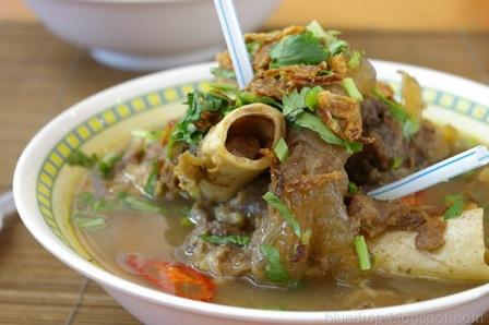 Tempat Wisata Kuliner Sup Tunjang Tribuana di Pekanbaru