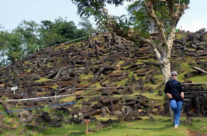 Tempat Wisata Sejarah Situs Gunung Padang di Cianjur via Instagram.com @yenisusriyani