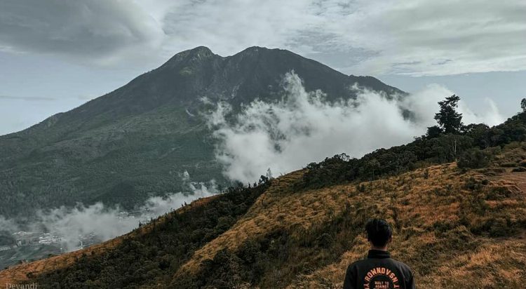 Gunung Mongkrang via Instagram.com @Dvandii_