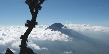 Puncak Gunung Sindoro Dan Sumbing