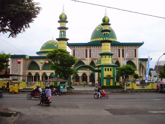 Masjid Agung An-Nur Batu via Singgahkemasjid.blogspotcom