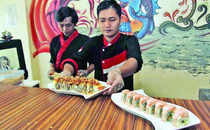 Naniura Sushi Bar & Resto via Tribunnews - Tempat makan enak di Jakarta