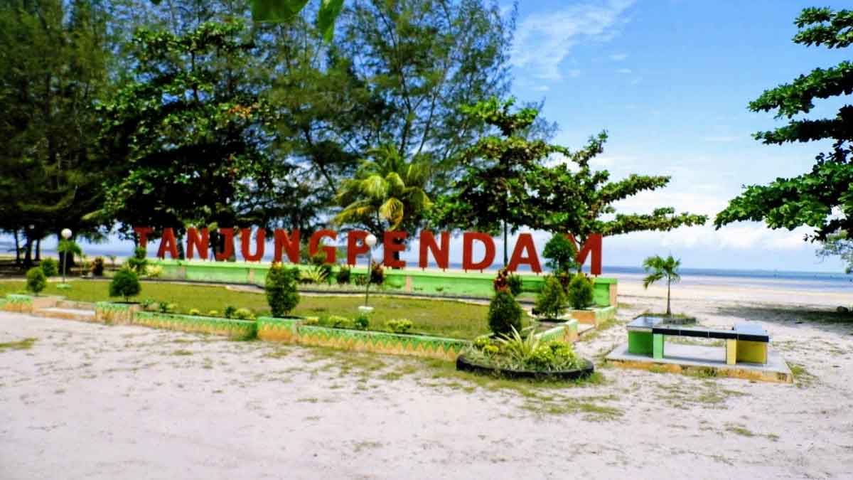 Pantai Tanjung Pendam