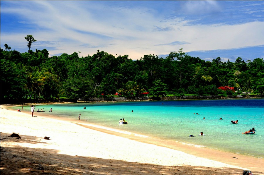 Keindahan Pantai Pasir Putih Lampung