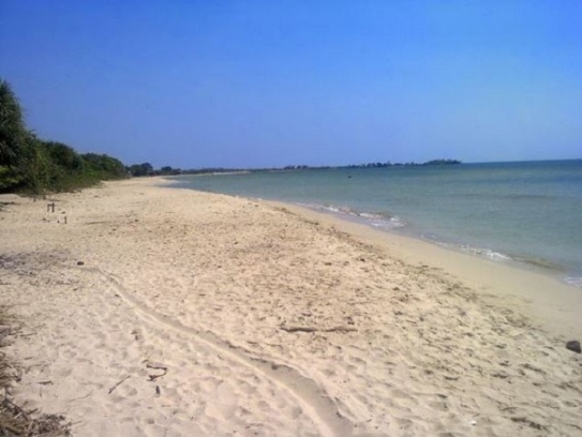 Panorama Pantai Ombak mati