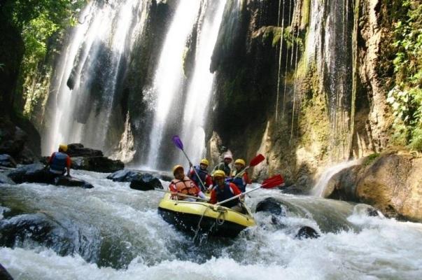 Coba Tantangan Arung Jeram Sungai Pekalen via sportourims