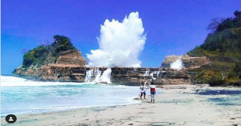 Pantai Patuk Gebang via iNews