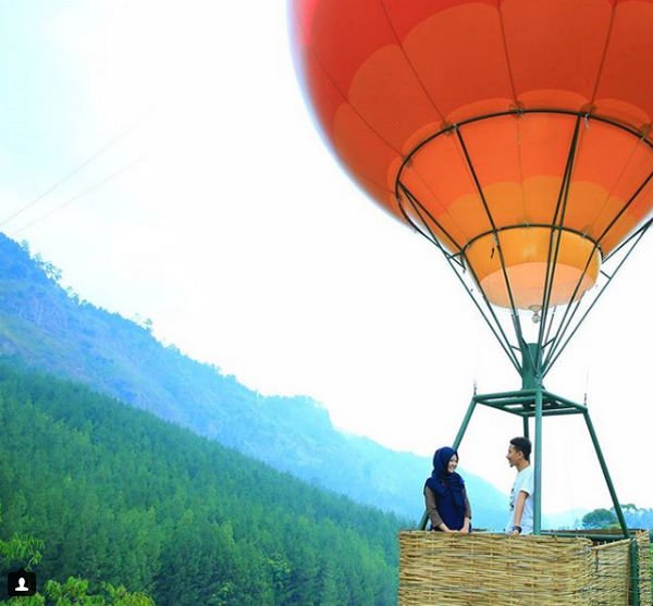 Hot Air Baloon via IG @unih_kr