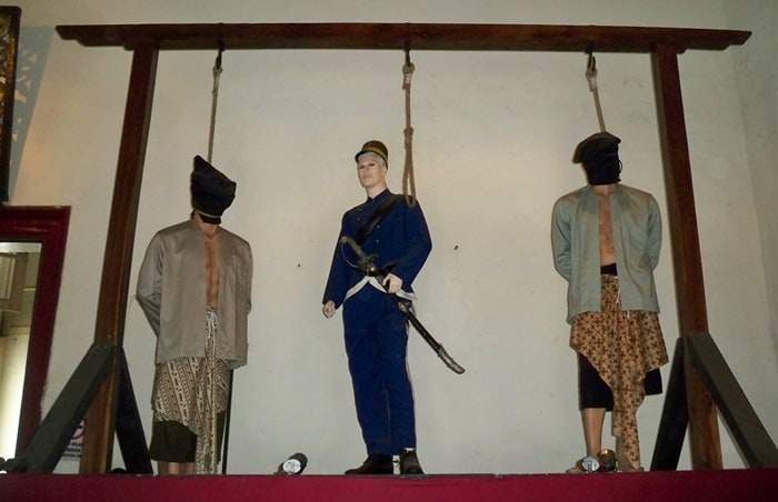 Diorama hukuman gantung via indonesiakaya
