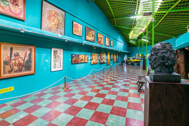 Interior Galeri 1 Photo Jaya Tri Hartono. Copyright © YogYes