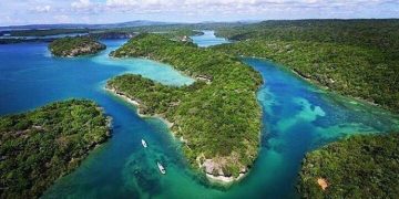 Wisata Pantai Mulut Seribu via IG @thelensofntt