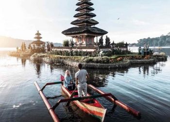 Wisata Pura Ulun Danu Brata Bedugal via IG @backpackersintheworld
