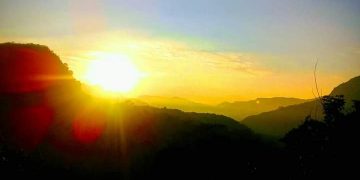 Matahari Terbit di Bukit Golo Ndalo