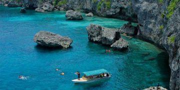 Wisata Pantai Karakat Indah