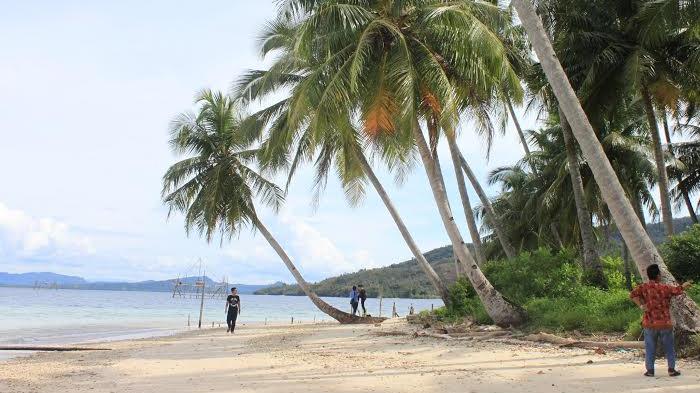 Pulau Bakar via Tribunnews