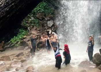 Air Terjun Batang Taye via IG @wiwideswarni26