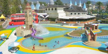 Kolam Renang Big Ben Waterpark Cipanas Cianjur