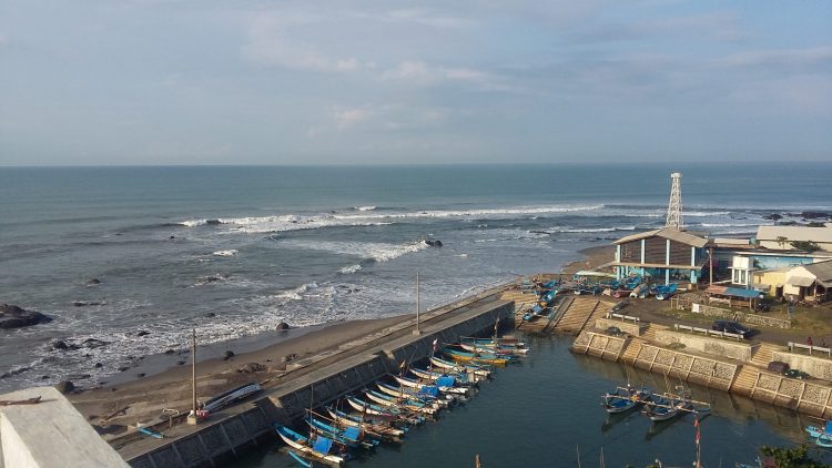 Pelabuhan Jayanti via iklantravelcom_
