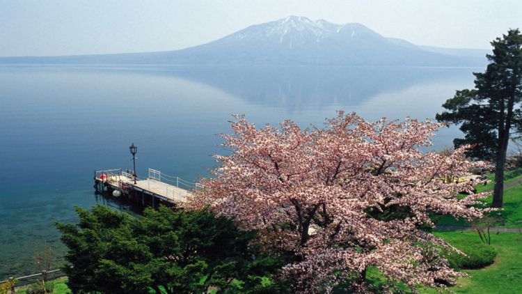 Danau Shikotsu via Japanesestation