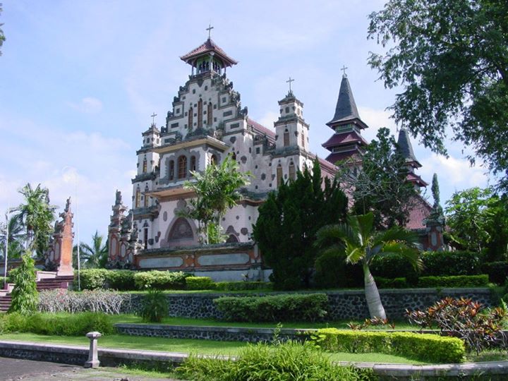 Gereja Palasari Bali via Wikipedia