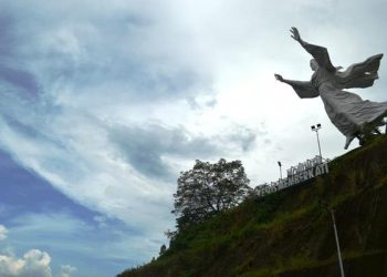 Patung Yesus memberkati via Detik
