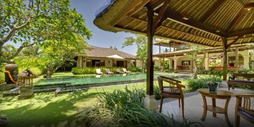PEMANDANGAN PEDESAAN KHAS BALI DI VILLA ASMARA