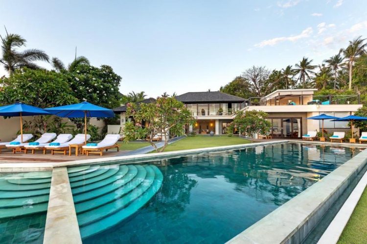 Villa Aamisha – villa pemandangan laut dengan 2 & 4 bilik tidur