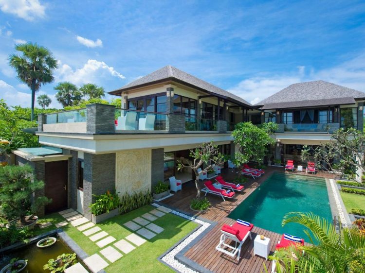 Villa Lega – villa pinggir pantai mewah dengan 5 Kamar Tidur di Batu Belig Bali via Booking