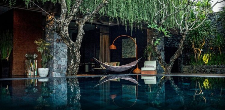 Villa Mana – villa pemandangan sawah dengan 5 kamar tidur di Canggu Bali