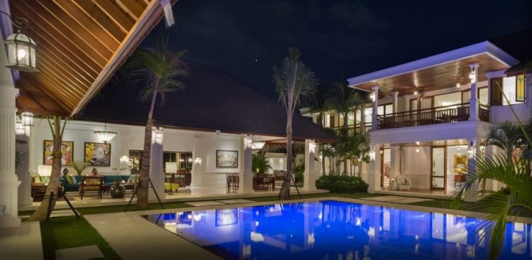 Villa Windu Asri – villa private dengan 6 bilik tidur di Seminyak Bali