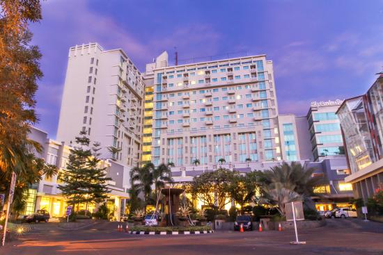 Grand Clarion Hotel & Convention