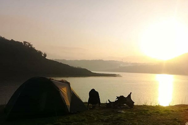 Camping di Waduk Wadaslintang via IG @afton_barack