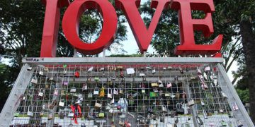 Gembok Cinta di Taman Balaikota Bandung via Infobdg