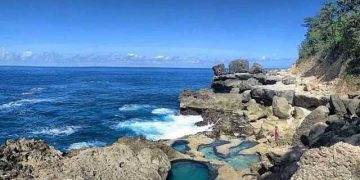 Pantai Kedung Tumpang via IG @luckymarsal