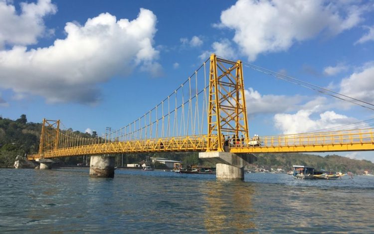 Yellow Bridge seperti Golden Gate Bridge via Google Mpas @Suwiyantari Wie