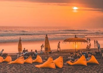 Echo Beach via Balilocaldrivers