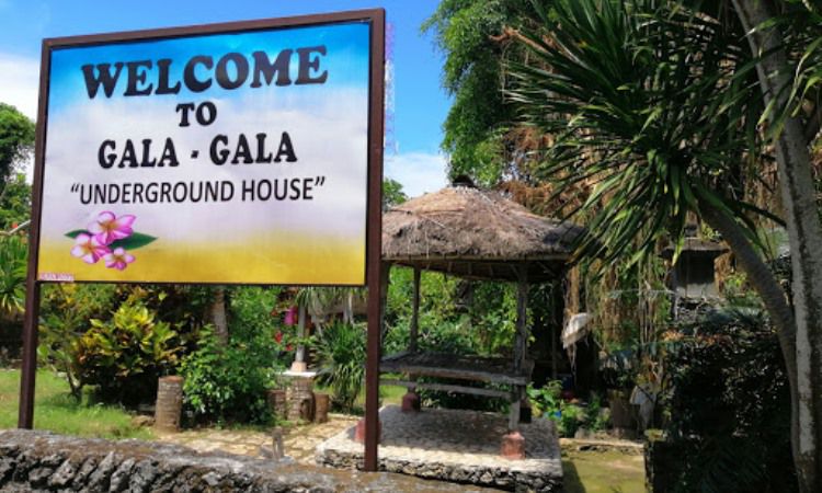 Gala-Gala Underground House via Google Maps @Wayang Suartini