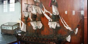 KRI Dewi Ruci via Aroengbinang