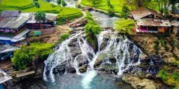 Aliran sungai yang juga memiliki air terjun yang indah dan menyegarkan via Google Maps @Tagar Al Aziis