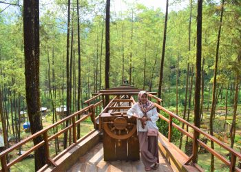 Spot Foto Instagramable di Anjungan selfie berbentuk kapal Foto Susan Octavia Travelingyuk