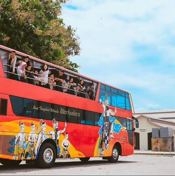 Asyiknya Berkeliling Kota Solo Naik Bus Wisata di Solo