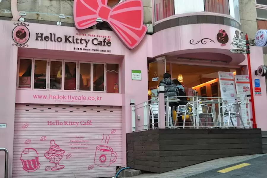 Cafe Hello Kitty via Rumahku